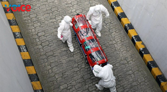 İngiltere'de Covid-19 bilançosu ağırlaşıyor