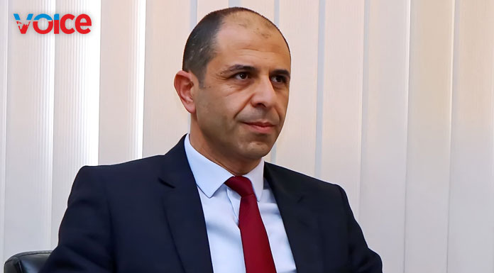 Özersay "Is it true that driving will be switched from Left to Right?”