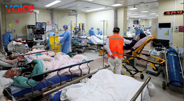 Chinese hospitals 'extremely busy' as COVID spreads unchecked