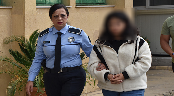 Kasiyer olarak çalıştığı iş yerinden para çaldı!
