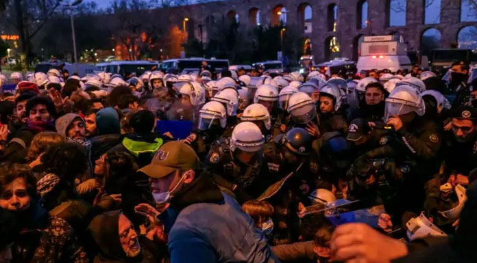 İmamoğlu protestoları: Birçok ilde gösteriler düzenlendi