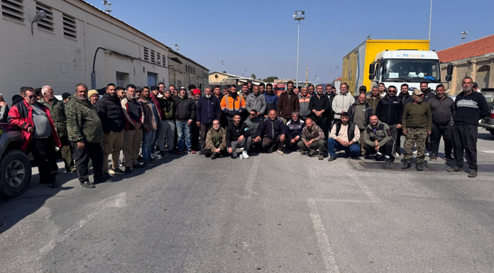 Deniz limanlarındaki grev bugün de devam ediyor