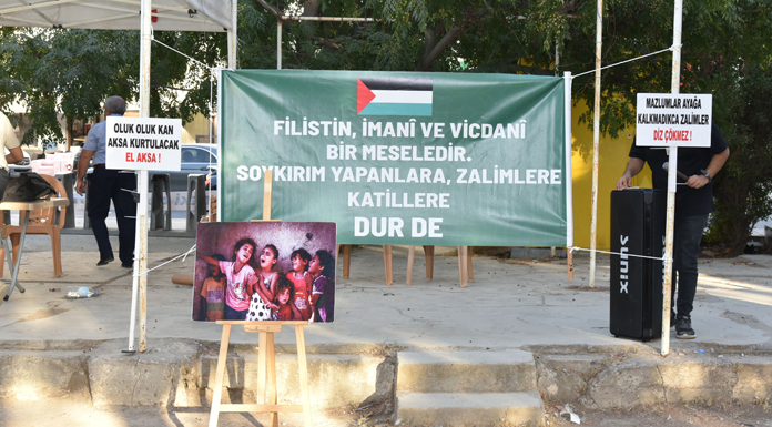 Lefkoşa'da Filistin Dayanışma Çadırı kuruldu