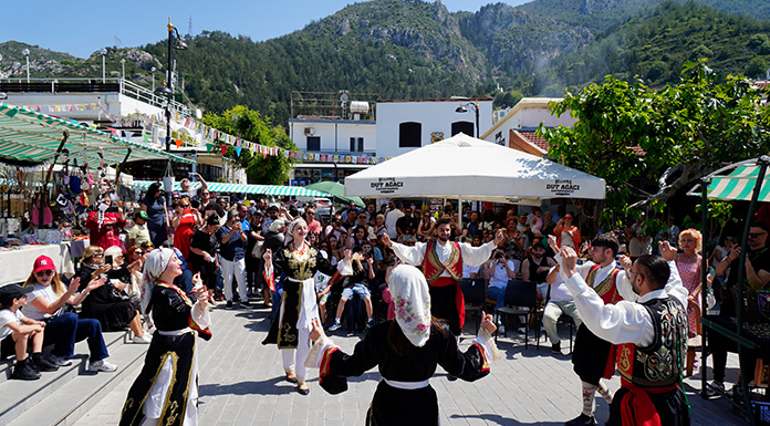 21. Kıbrıs İpek Koza Festivali yarın sona eriyor